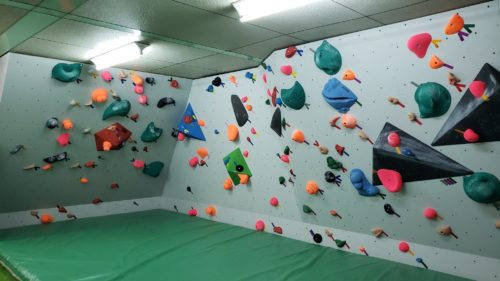 岐阜県のクライミング施設「Reboulder kanayama」